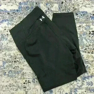 Under Armour cropped hunter green leggings